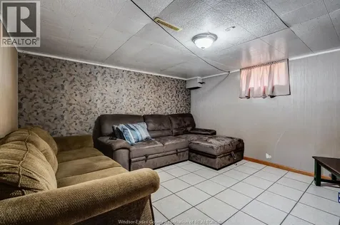 72 Hodgins Street Leamington ON N8H 2N7