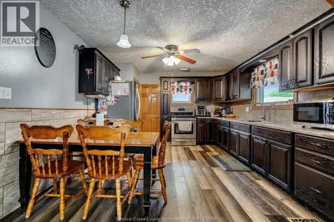 72 Hodgins Street Leamington ON N8H 2N7