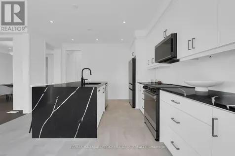 641 Newlove Street Innisfil ON L9S 0S3