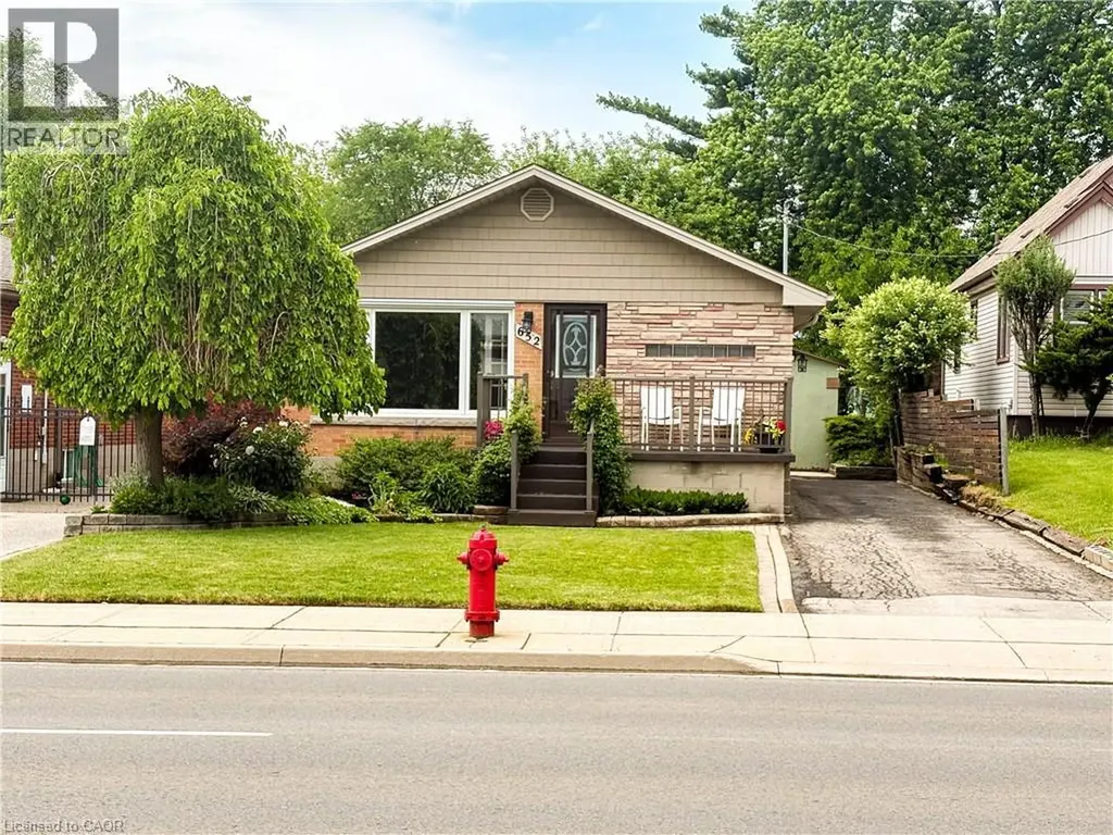 652 Upper Wentworth Street Hamilton ON L9A 4V3