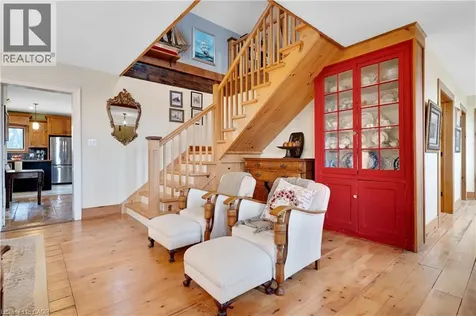 3612 Indian Trail Ancaster ON N3T 5M1