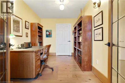 3612 Indian Trail Ancaster ON N3T 5M1
