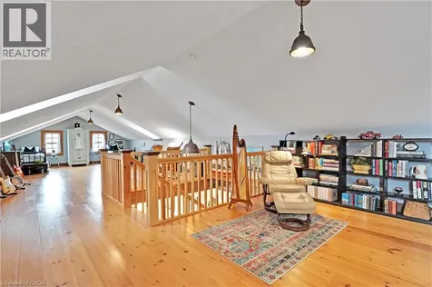 3612 Indian Trail Ancaster ON N3T 5M1