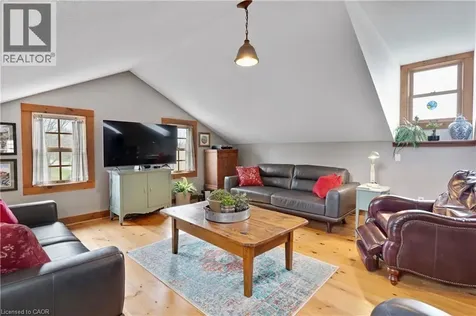 3612 Indian Trail Ancaster ON N3T 5M1