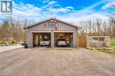 3612 Indian Trail Ancaster ON N3T 5M1