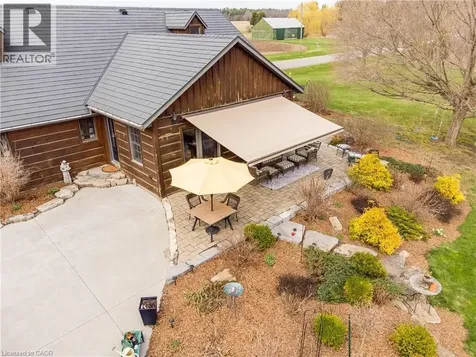 3612 Indian Trail Ancaster ON N3T 5M1