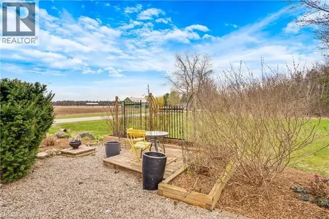 3612 Indian Trail Ancaster ON N3T 5M1