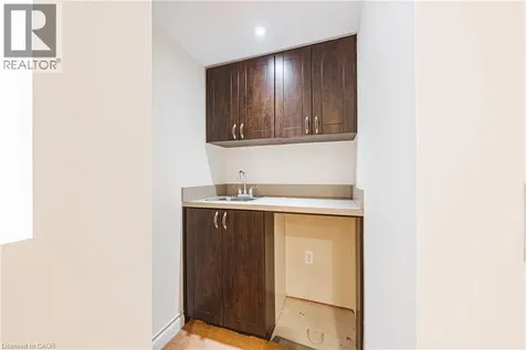 2412 Curtis Road Burlington ON L7L 7M3
