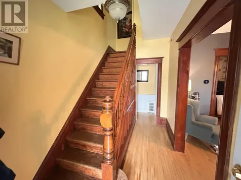 239 Pim Street Sault Ste Marie ON P6B 2T1