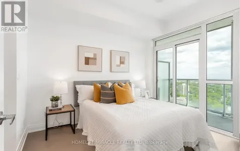 55 Speers Road Oakville (co Central) ON L6K 0H9