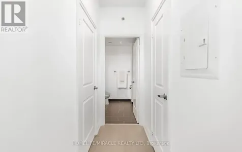 55 Speers Road Oakville (co Central) ON L6K 0H9