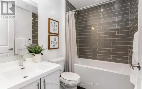55 Speers Road Oakville (co Central) ON L6K 0H9