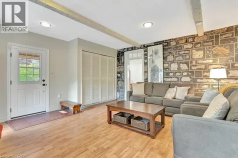 142 Glenmorris Street Cambridge ON N1S 2Z5