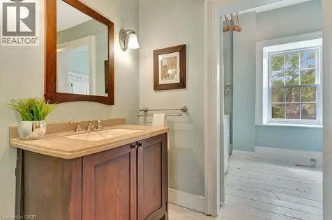 142 Glenmorris Street Cambridge ON N1S 2Z5