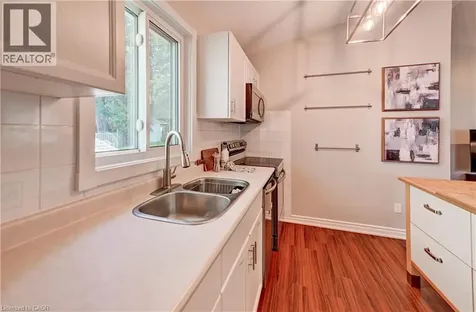 15 Michelle Court Kitchener ON N2N 3K8
