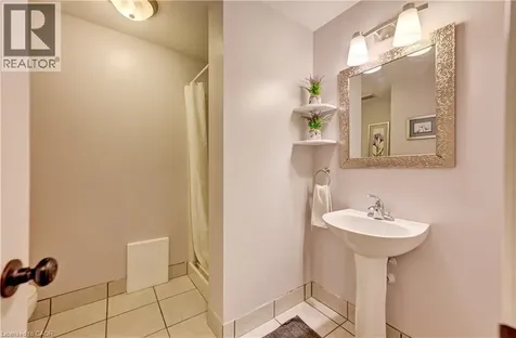 15 Michelle Court Kitchener ON N2N 3K8