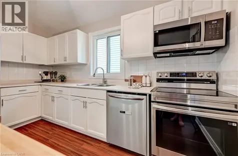 15 Michelle Court Kitchener ON N2N 3K8