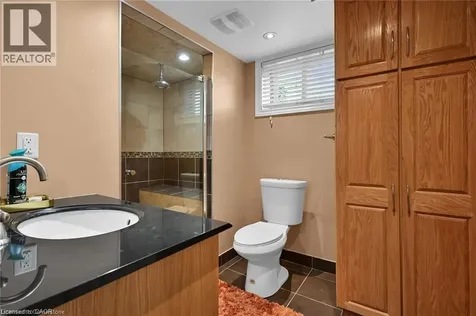 221 Gray Road Stoney Creek ON L8E 1T9