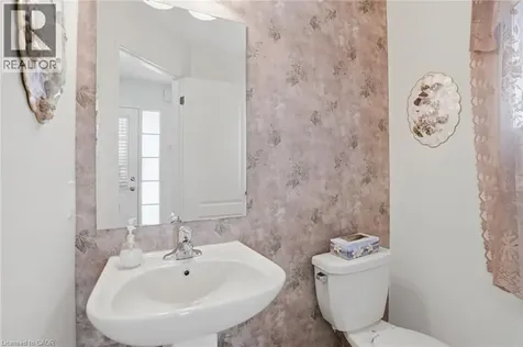 6382 Dilalla Crescent Niagara Falls ON L2H 0C9