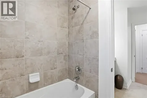 6382 Dilalla Crescent Niagara Falls ON L2H 0C9