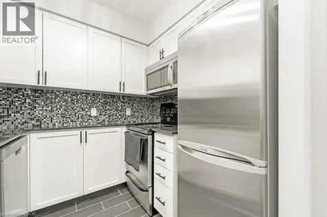 1103 Leslie Street North York ON M3C 4G8