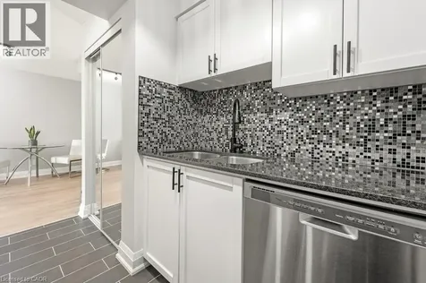 1103 Leslie Street North York ON M3C 4G8