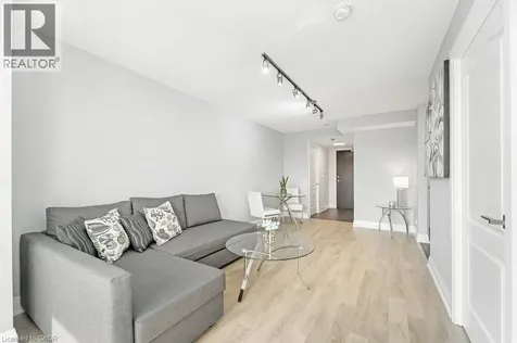 1103 Leslie Street North York ON M3C 4G8