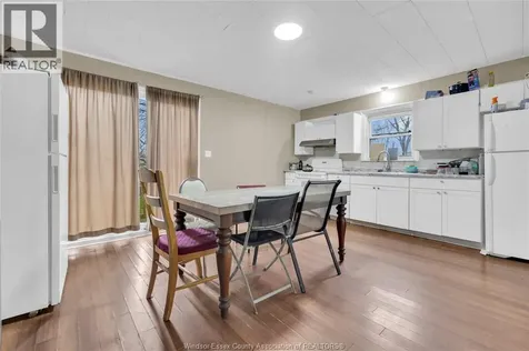 227 Bridge Avenue Windsor ON N9B 2M1