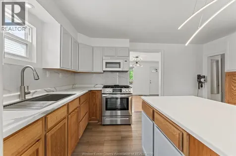 2163 Wellesley Avenue Windsor ON N8W 2E8