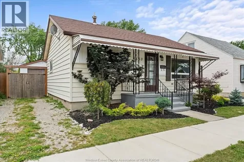 2163 Wellesley Avenue Windsor ON N8W 2E8