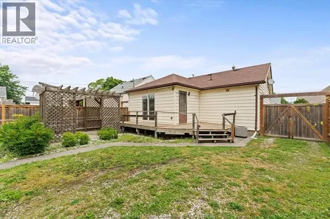 2163 Wellesley Avenue Windsor ON N8W 2E8