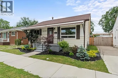 2163 Wellesley Avenue Windsor ON N8W 2E8