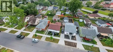 2163 Wellesley Avenue Windsor ON N8W 2E8