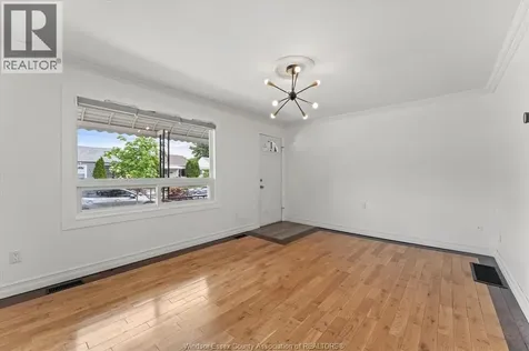 2163 Wellesley Avenue Windsor ON N8W 2E8