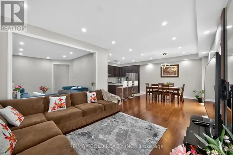 28 Weatherall Avenue Cambridge ON N3H 0C4