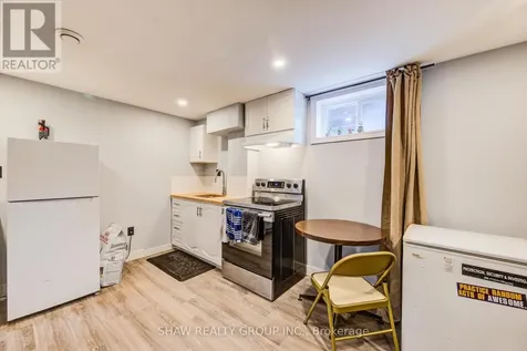 468 Highland Road Kitchener ON N2M 3W7