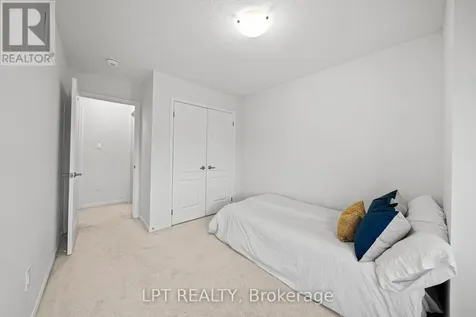 24 Bee Crescent Brantford ON N3T 0V7