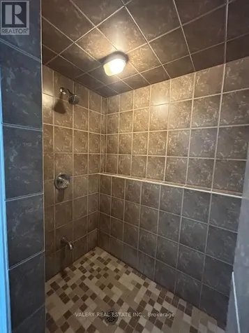21 Sorrento St Street Kitchener ON N2R 0A4