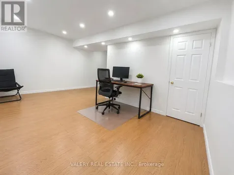 21 Sorrento Street Kitchener ON N2R 0A4