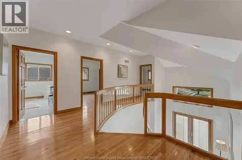 847 Lake Shore Drive Windsor ON N9G 2R1