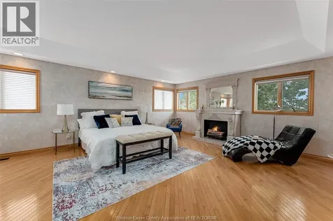 847 Lake Shore Drive Windsor ON N9G 2R1