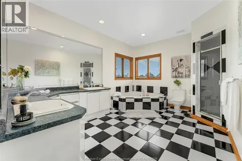 847 Lake Shore Drive Windsor ON N9G 2R1