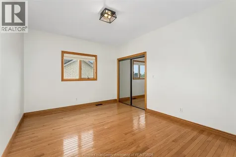 847 Lake Shore Drive Windsor ON N9G 2R1