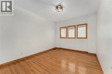 847 Lake Shore Drive Windsor ON N9G 2R1