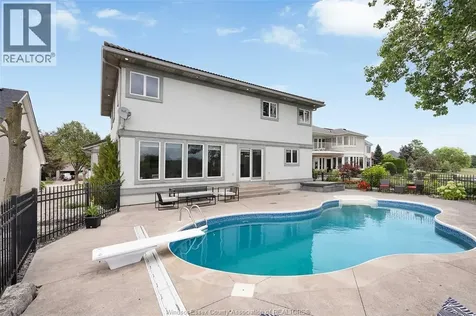847 Lake Shore Drive Windsor ON N9G 2R1