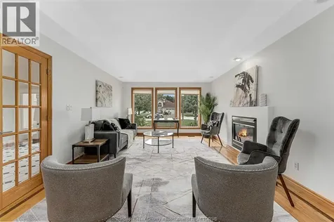847 Lake Shore Drive Windsor ON N9G 2R1