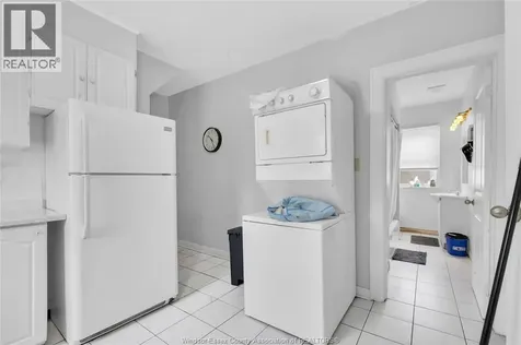 3497 Peter Street Windsor ON N9C 1J4