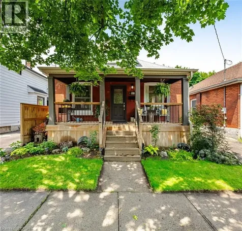 166 East Avenue Brantford ON N3S 3M6