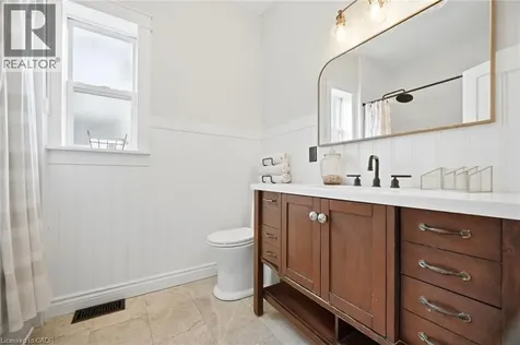 166 East Avenue Brantford ON N3S 3M6