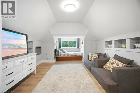 166 East Avenue Brantford ON N3S 3M6
